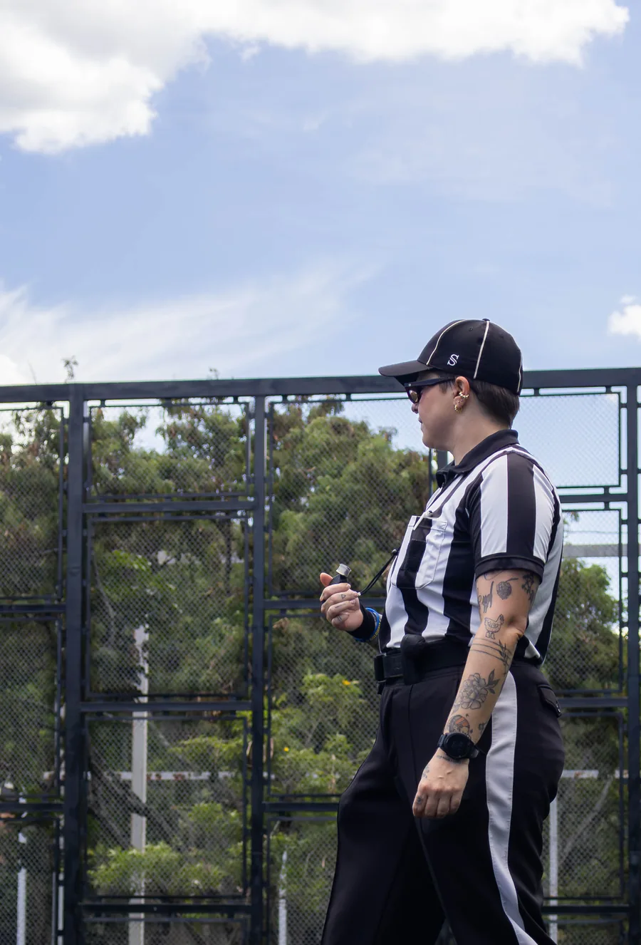 Árbitro oficial en el Suramericano de Flag Football 2026